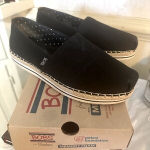 Bob’s casual Memory foam slide-on shoes